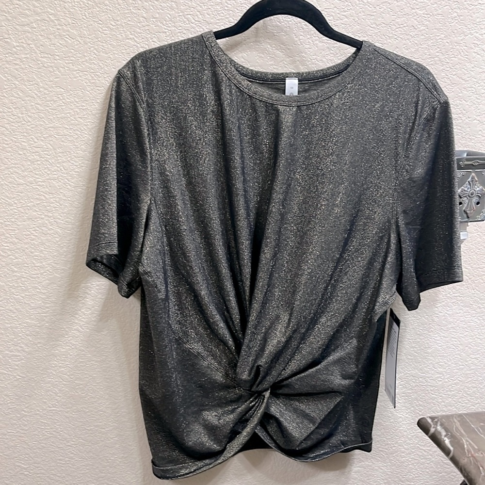 Lululemon tee NWT